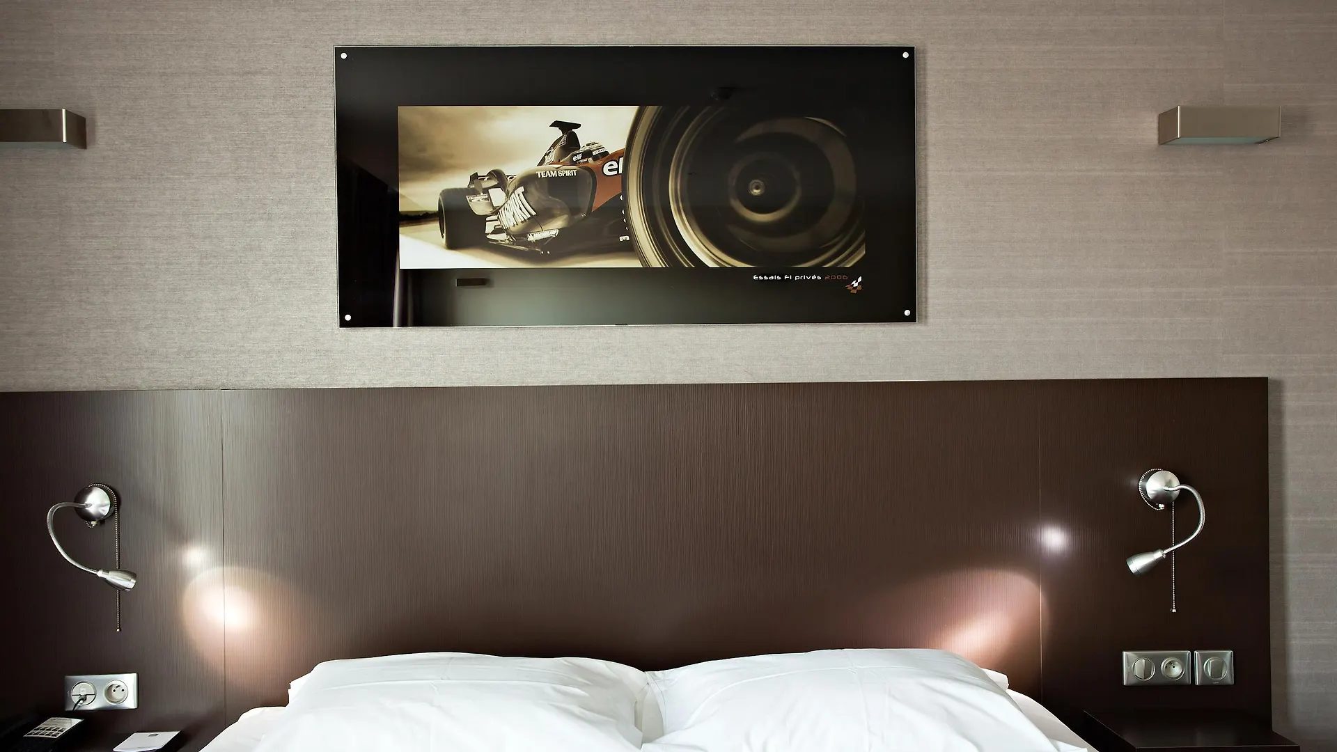 ***  Grand Prix Hotel & Restaurant لو كاستليت فرنسا
