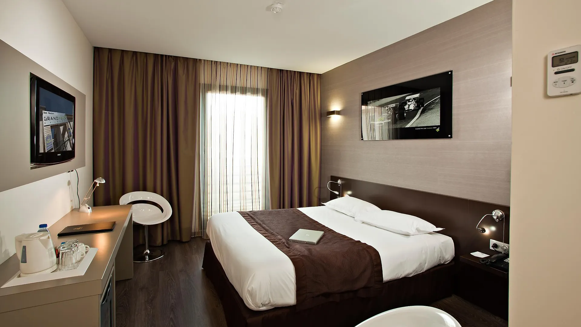 לה קסטלה Grand Prix Hotel & Restaurant לה קסטלה
